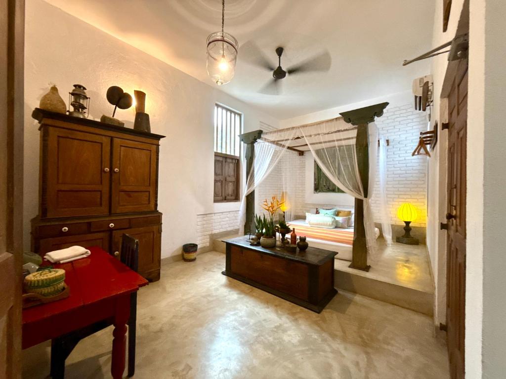 Queen Room